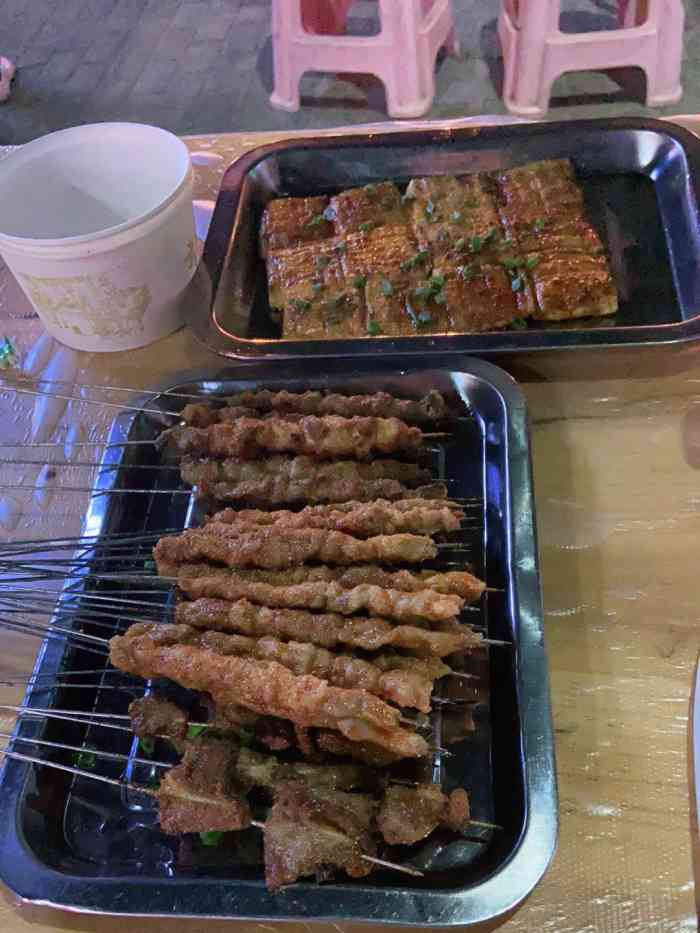 安陆烧烤-"以前住在附近经常来吃,价格很实惠味道也很.