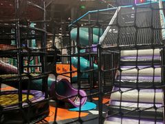 -爱蹦iBOON蹦床运动馆(江汉店)