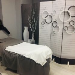 -威思丽高温瑜伽会馆