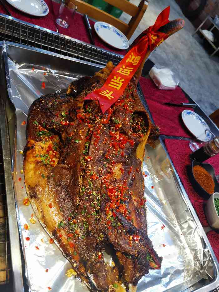 土司烤牛头·自助烧烤·唐哥一盘菜-"本来想去烧烤,看那桌子感觉烧烤