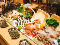 -大中华希尔顿酒店-念自助餐·嗨啤·小龙虾