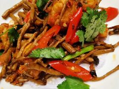 辣子鸡茶树菇-新吉士·上海菜(浦东LCM置汇旭辉店)