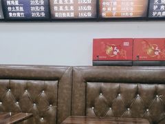 -小胡驴肉火烧 砂锅米线(义和庄店)