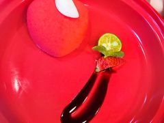 草莓甜心慕斯-食间牛排(湖西路店)