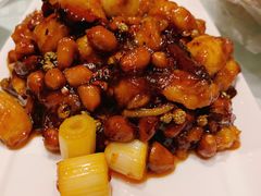 宫保鸡丁-渝信川菜 · 川味家常菜(长安店)