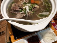 缸缸羊肉汤-天山醉美·新疆餐厅(富华里店)