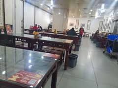 大堂-牛一嘴·兰州牛肉面·大盘鸡(财富中心店)