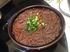 -帅巴人舅母子腊蹄民俗村