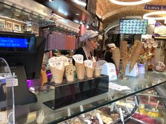 -Gelateria Dondoli