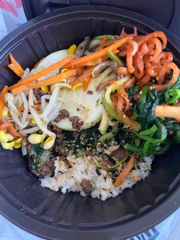 特别想吃韩餐就点了汉拿山的外卖,结果石锅拌饭不给拌饭酱,一股腥味