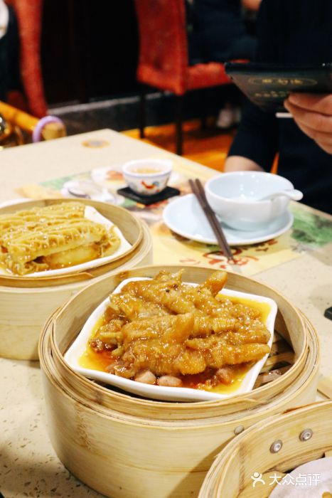 点都德(春熙路群光广场店)百合酱蒸凤爪图片