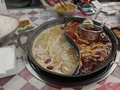 -赵美丽·重庆社区火锅·直营店(火车东站·中豪国际店)