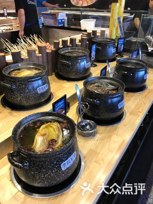 圣琼美食百汇自助餐厅(福安广场店)图片 第7张