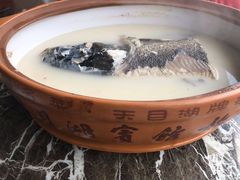 砂锅鱼头王-天目缘餐厅