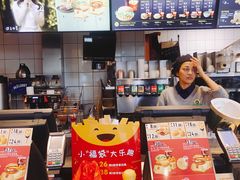 -麦当劳(虹梅路地铁站店)