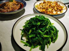 清炒豌豆尖-雲蜀龙阁·金牌水煮鱼(方庄店)