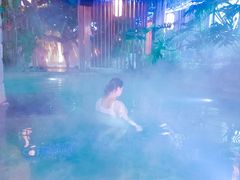 -七彩云南古滇温泉山庄