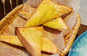 French Garlic Crispy Bread