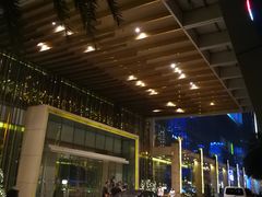 门面-大中华希尔顿酒店-念自助餐·嗨啤·小龙虾