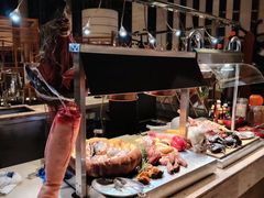 -松山湖凯悦酒店·Café自助餐厅·周末火舞秀表演