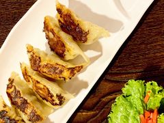 煎饺子-拉面莊夢語＆中华料理八椿