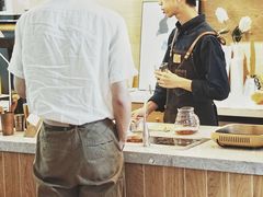 -彳亍咖啡·这里(水湾路店)