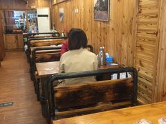 大堂-老东镇啤酒屋海鲜加工·蒸汽海鲜·海鲜烧烤(台东店)