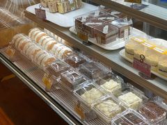 面包甜点陈列柜-新侨三宝乐面包店(崇文门店)