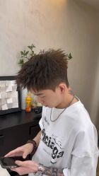 -尤司男士国潮理发馆