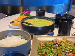 -本来精品川菜(嘉里中心店)