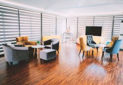 -卓玥国际月子会所(罗山路店)