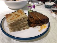 烙饼卷带鱼-老浒记烤鸭-北京菜(琉璃厂店)