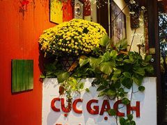 -Cuc Gach Quan Restaurant