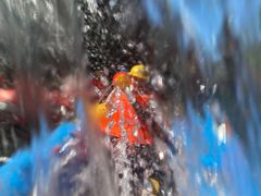 -藏龙百瀑漂流