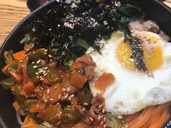 五花肉拌饭-吴草鸡爪오초닭발韩食堂(融恒盈嘉中心店)