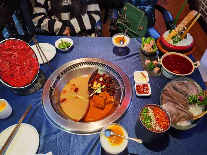 龙门九号61百年洋楼 江景火锅-"因为住的既下山,所以晚上就近在新网