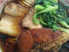 焖肉面配爆鱼-吴茂兴本帮面(百色路店)