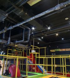 -蹦蹦跳跳(新奥购物中心店)