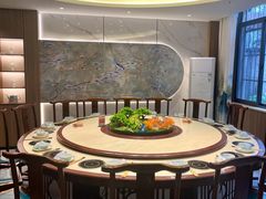 -乡土黄·鲜牛肉火锅·小龙虾(兴业街店)