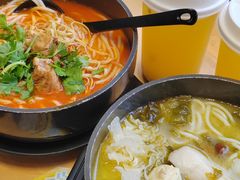 -灵芝妹子海鲜米线(劳动公园店)