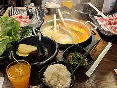 -呷哺呷哺 小火锅 (浦东新欧尚超市店)