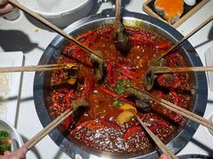 -茅草房·河畔园林火锅