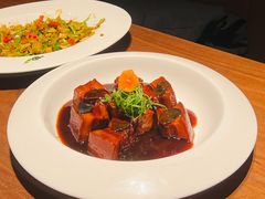 黑松露老酒烧黑毛猪肉-山里亲戚(淞虹路店)