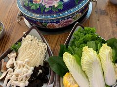 -毛辣果·贵州红酸汤牛肉火锅(西单店)
