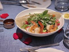 芝麻菜牛油果大虾沙拉-弦月窗LUNETTE BY AMANDA(复兴路店)