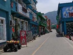 -百里峡七彩艺术小镇