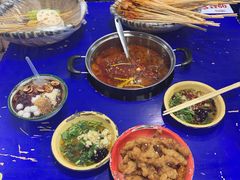 -马路边边串串香(苗栗路店)
