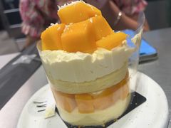 -W COLLECTIVE  DESSERT SHOP