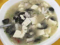-侬佳蒸菜馆(听潮店)