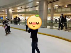 -冰纷万象滑冰场(深圳万象城店)